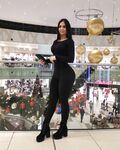 SUPER PAWG JANA CULOVIC stretching out leggins
