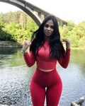 SUPER PAWG JANA CULOVIC stretching out leggins