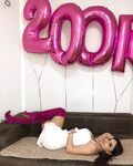 SUPER PAWG JANA CULOVIC stretching out leggins