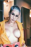 StephMurves Leaked of Slit And Boobs