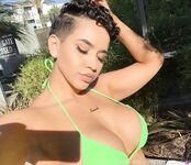 StephMurves Leaked of Slit And Boobs