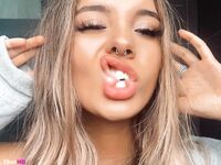 Aliciazore 18yo blonde australian thot with big tits