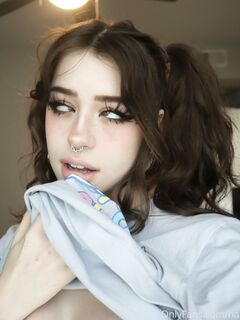 Hannahowo OnlyFans Nude Pics